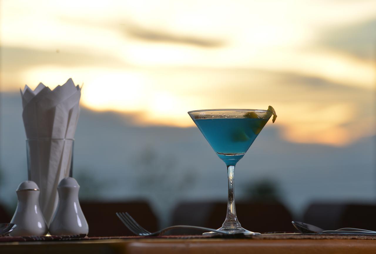 Hotel Emerald 3*